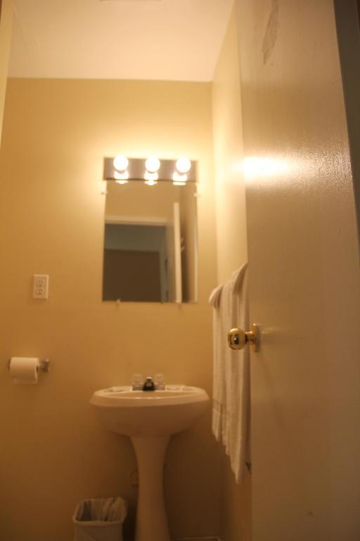 Niagara Inn & Suites Rum bild